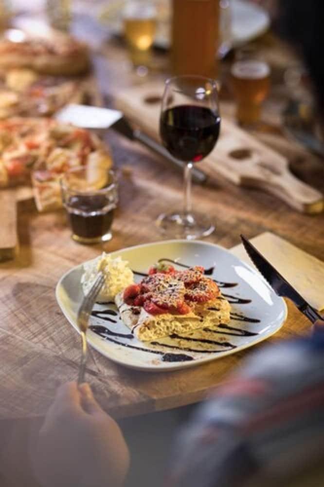 The Brewery Hotel カールスクルーナ エクステリア 写真